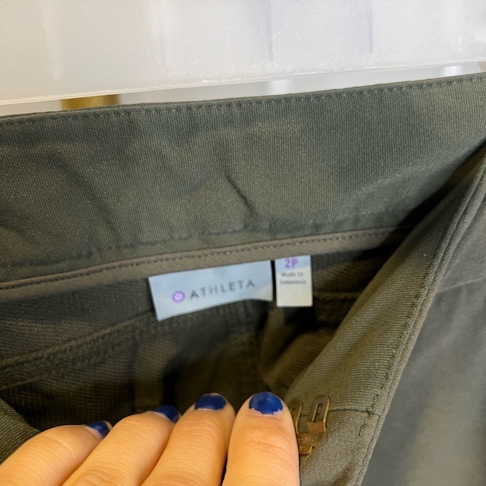 Athleta Forrest green wanderer hiking athletic pants - Picture 6 of 11